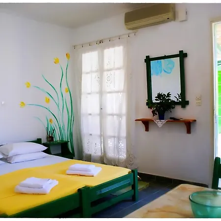 Georgios Milos Apartment Adamantas  Room photo